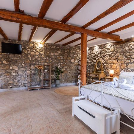 The Stone Suite Moraitika Bagian luar foto