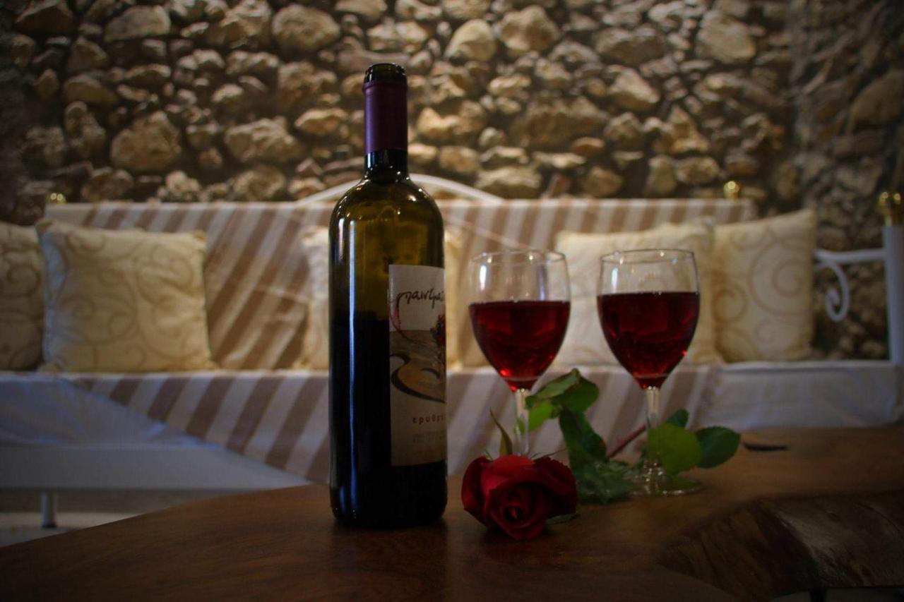 The Stone Suite Moraitika Bagian luar foto
