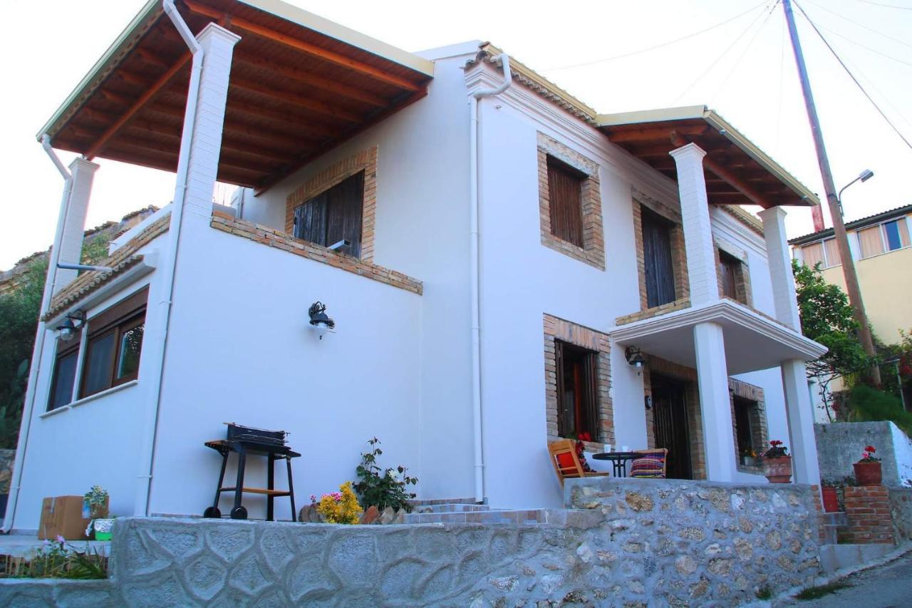 The Stone Suite Moraitika Bagian luar foto