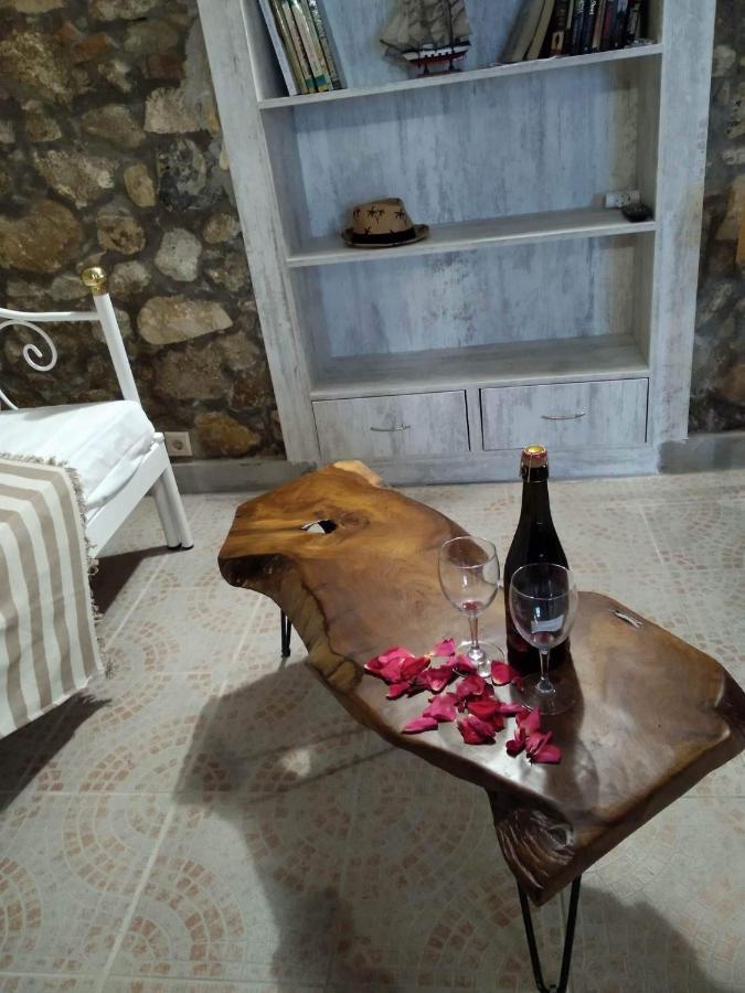 The Stone Suite Moraitika Bagian luar foto