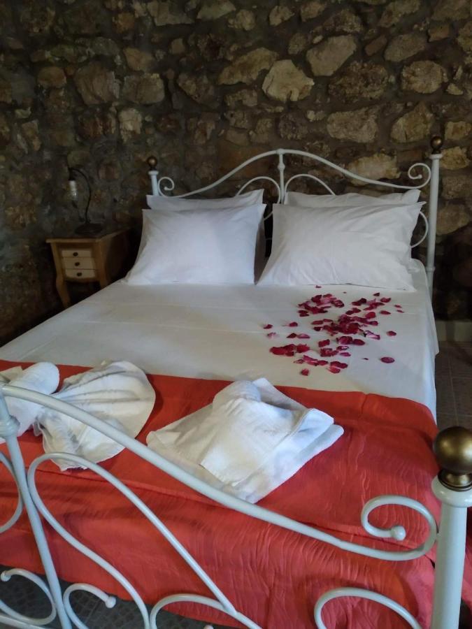 The Stone Suite Moraitika Bagian luar foto