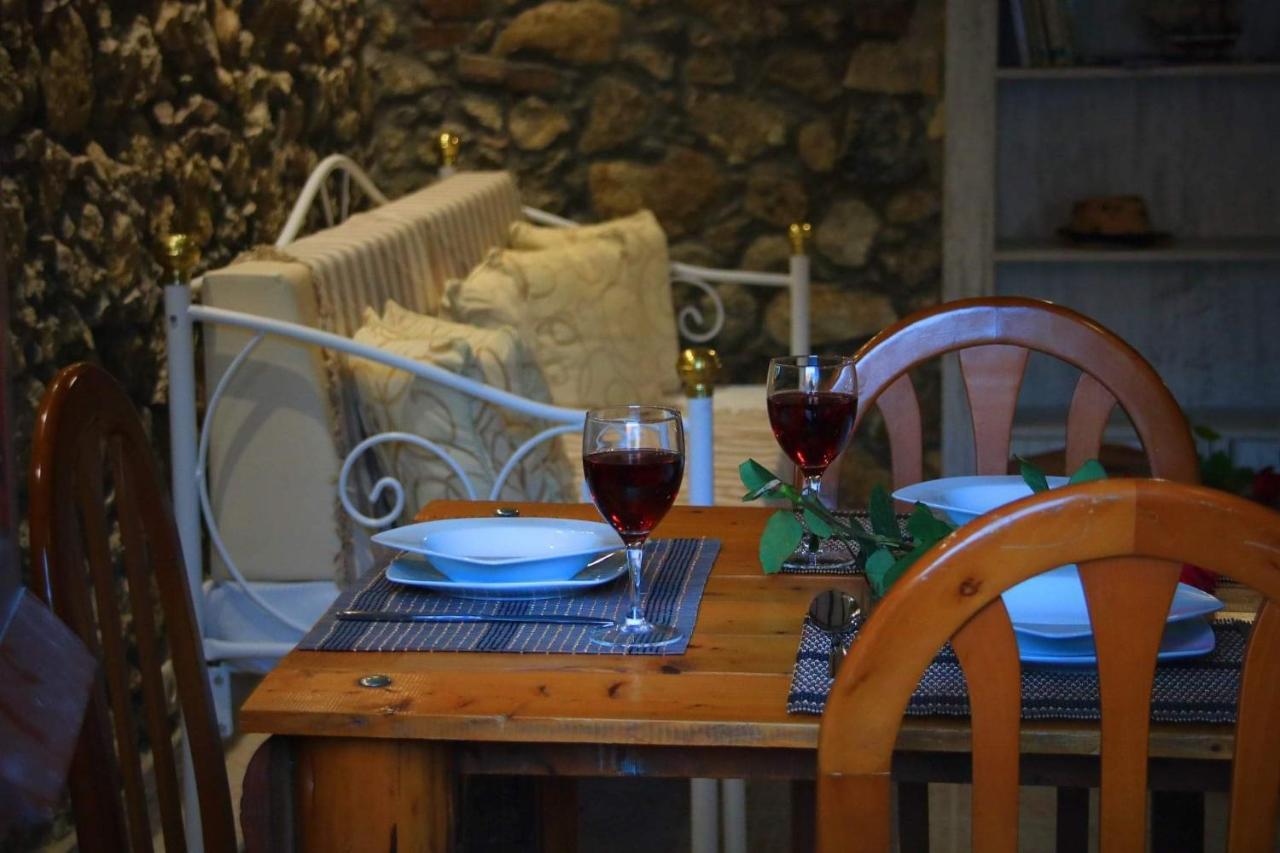 The Stone Suite Moraitika Bagian luar foto