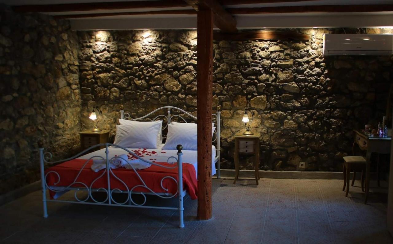 The Stone Suite Moraitika Bagian luar foto