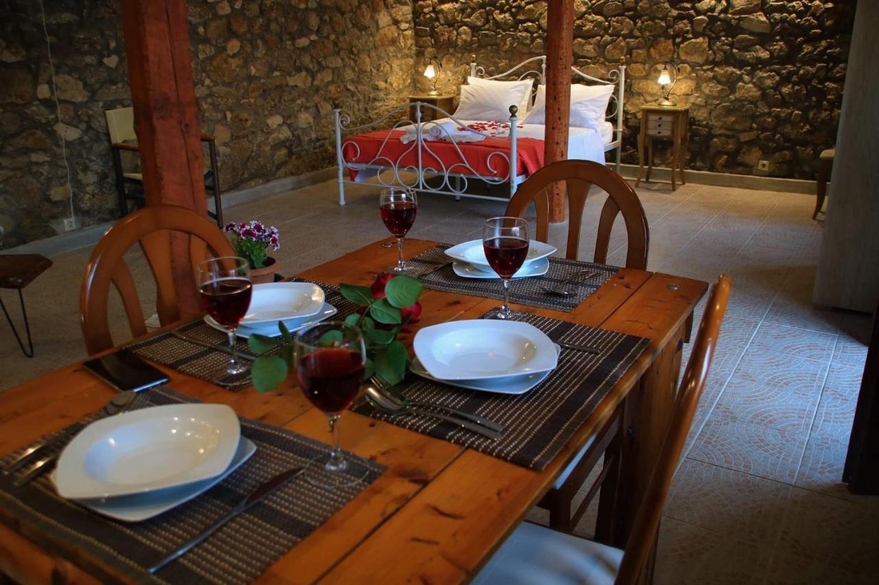 The Stone Suite Moraitika Bagian luar foto