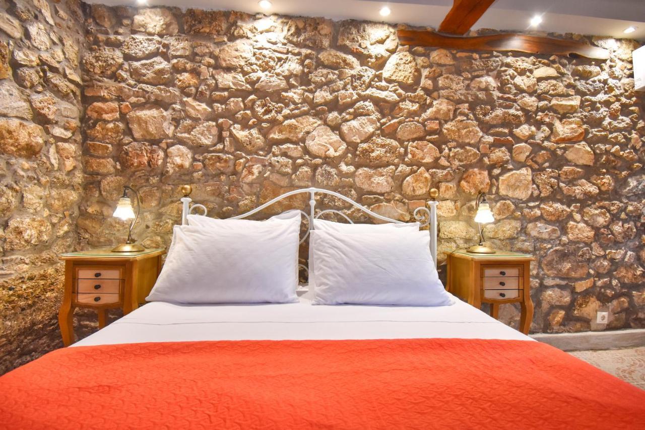 The Stone Suite Moraitika Bagian luar foto