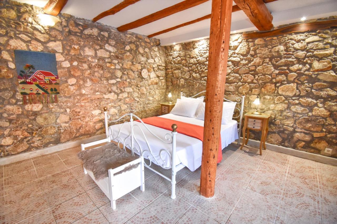 The Stone Suite Moraitika Bagian luar foto