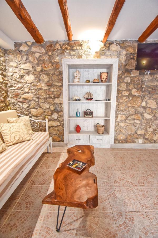The Stone Suite Moraitika Bagian luar foto