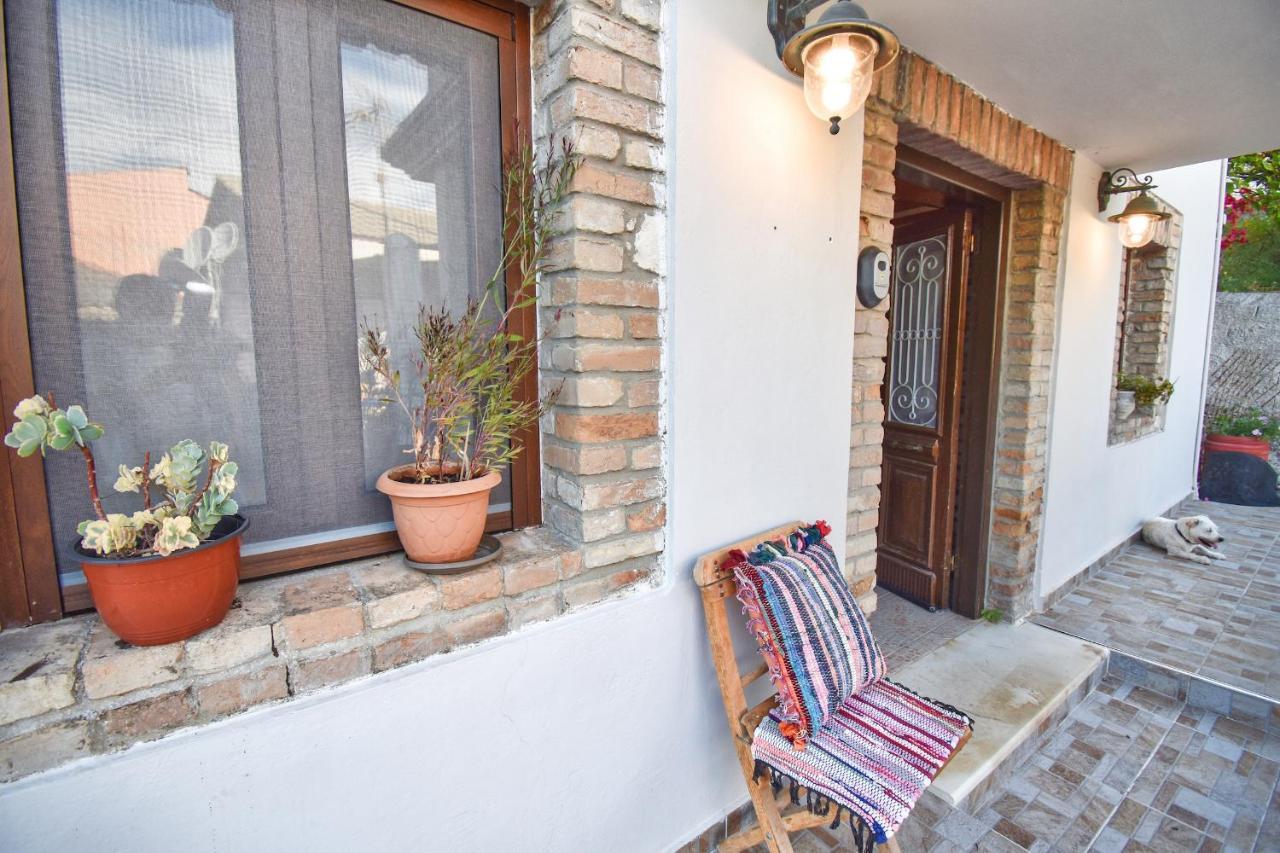 The Stone Suite Moraitika Bagian luar foto