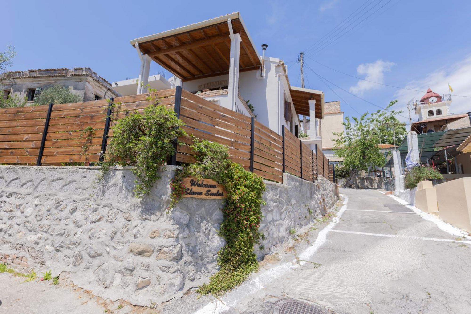 The Stone Suite Moraitika Bagian luar foto