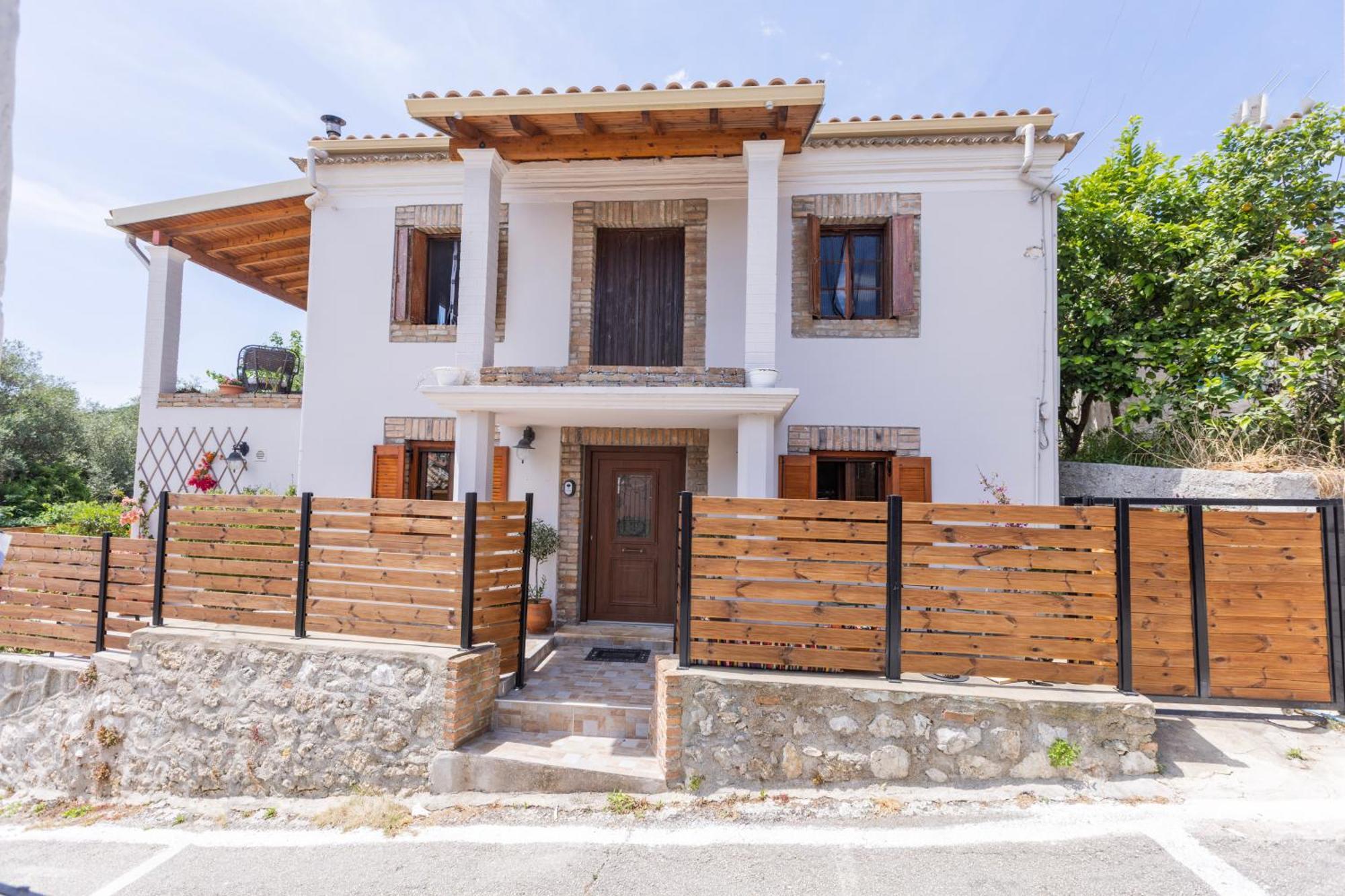 The Stone Suite Moraitika Bagian luar foto