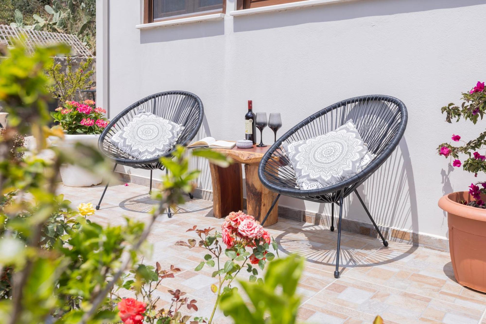 The Stone Suite Moraitika Bagian luar foto