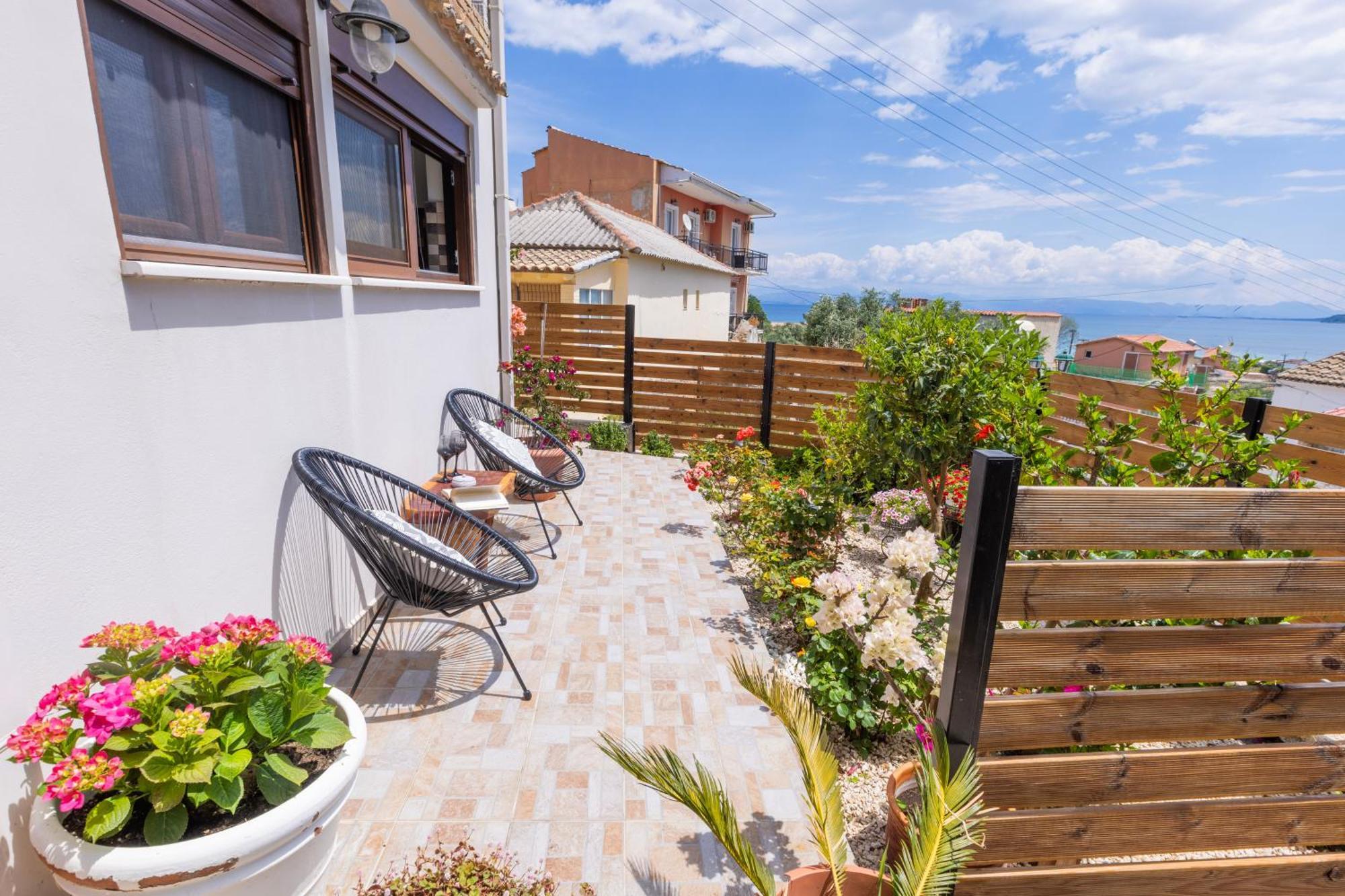 The Stone Suite Moraitika Bagian luar foto