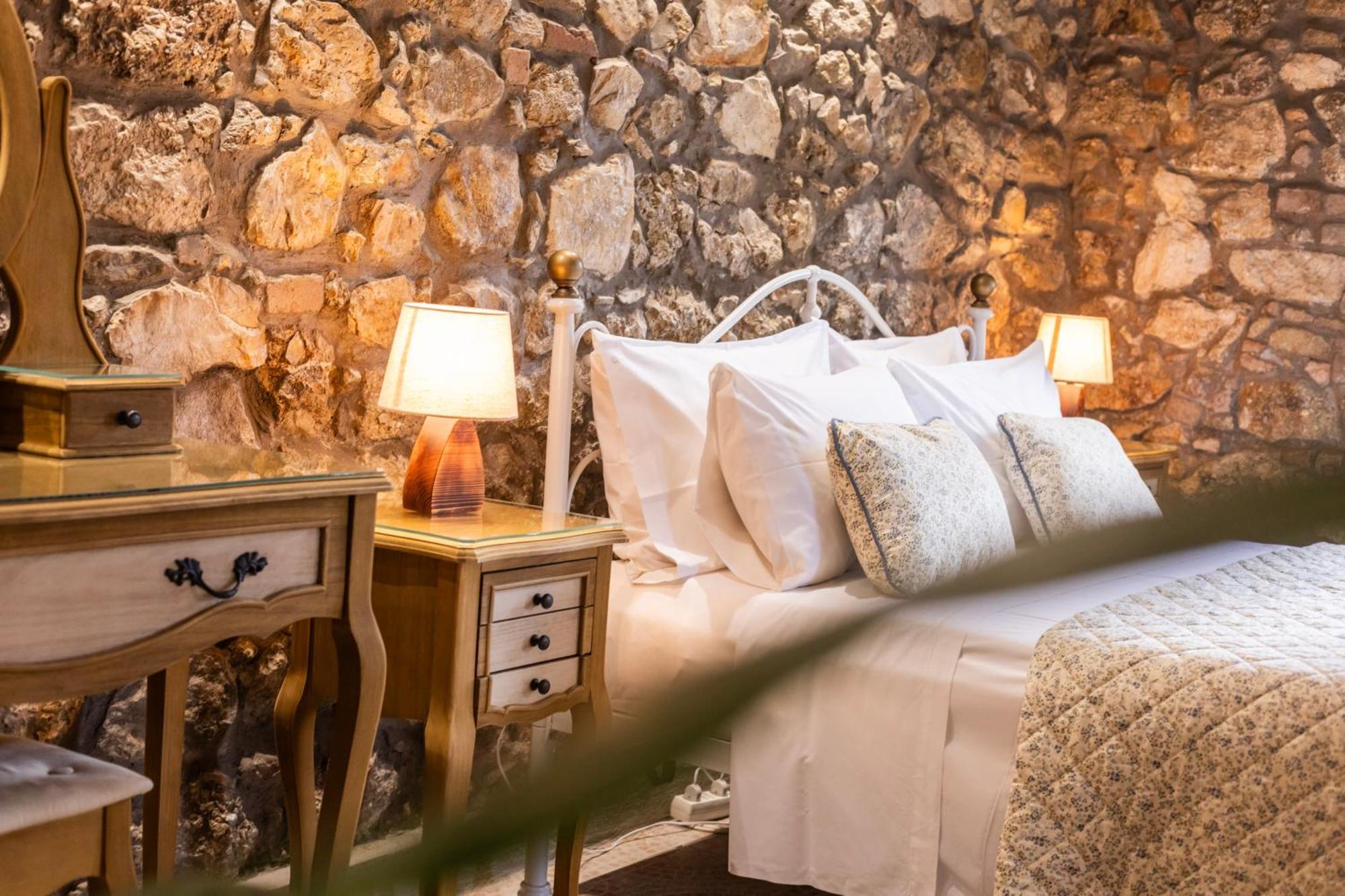The Stone Suite Moraitika Bagian luar foto